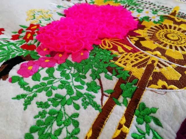 電腦刺繡機(jī)樣品圖片 電腦刺繡機(jī)樣品圖片