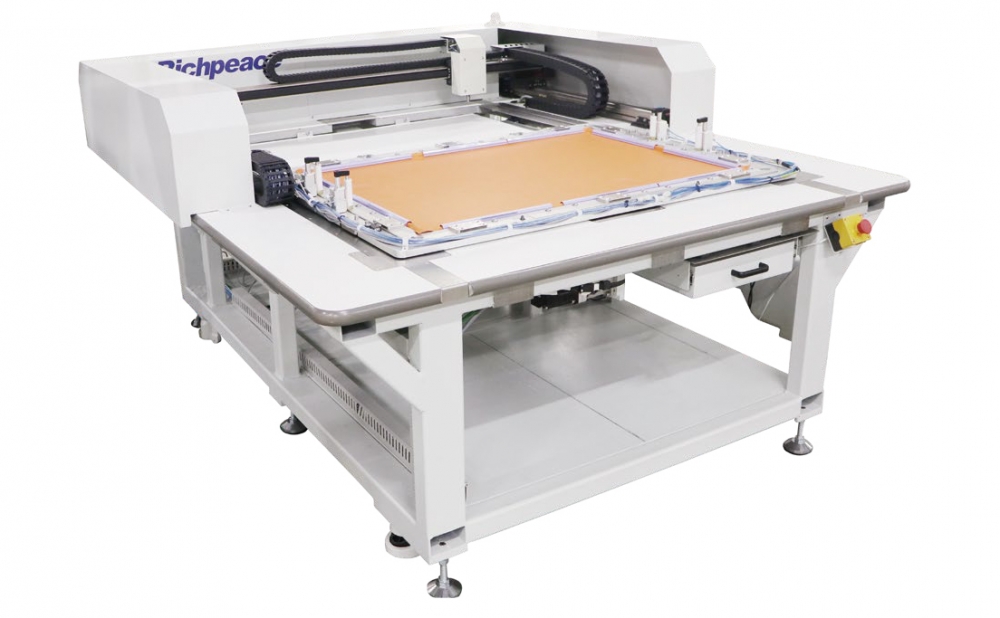 富怡全自動沖、復、縫、繡生產線 富怡全自動沖、復、縫、繡生產線