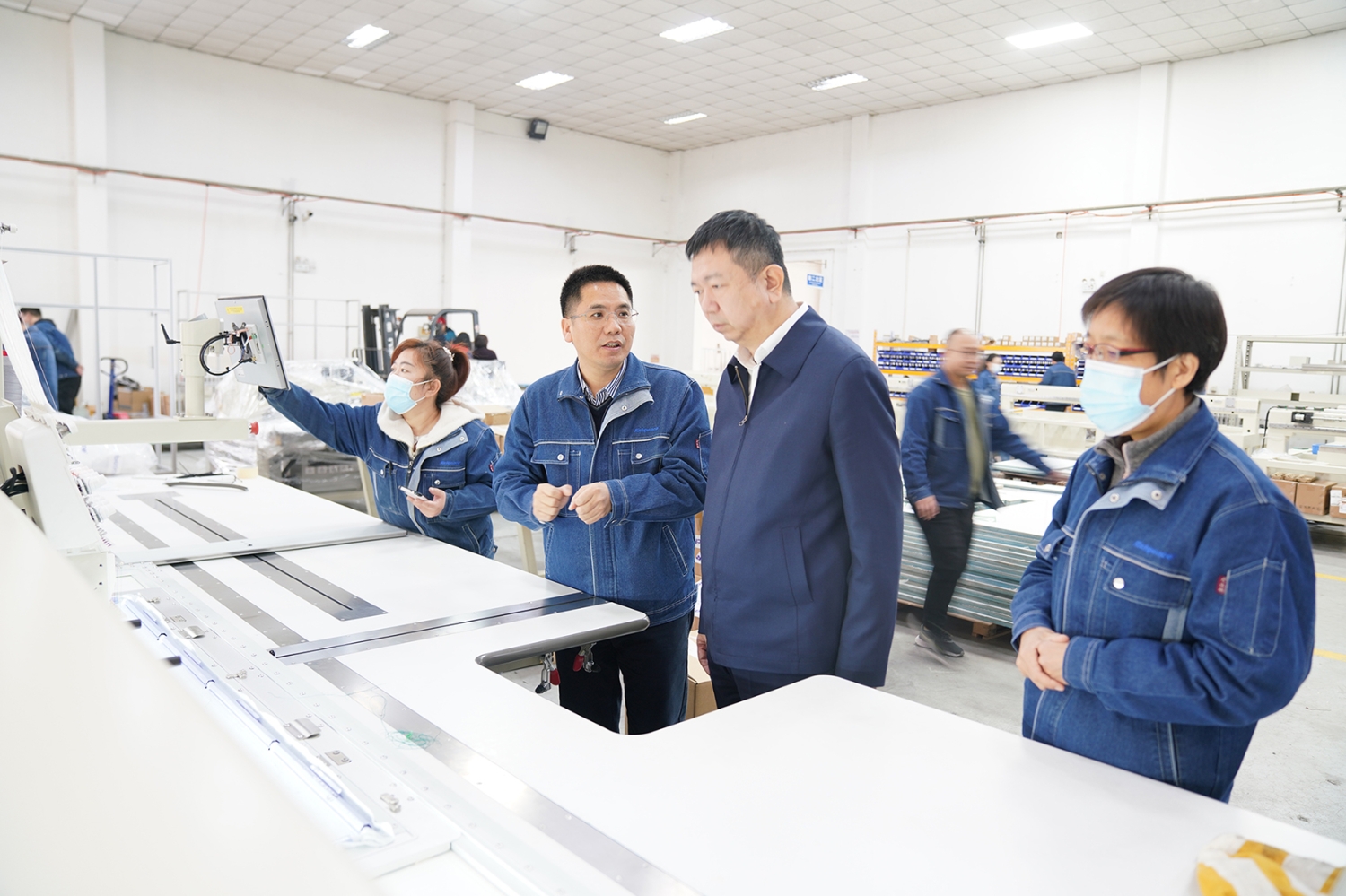 中縫協(xié)楊曉京理事長一行蒞臨富怡考察調(diào)研! 中縫協(xié)楊曉京理事長一行蒞臨富怡考察調(diào)研!