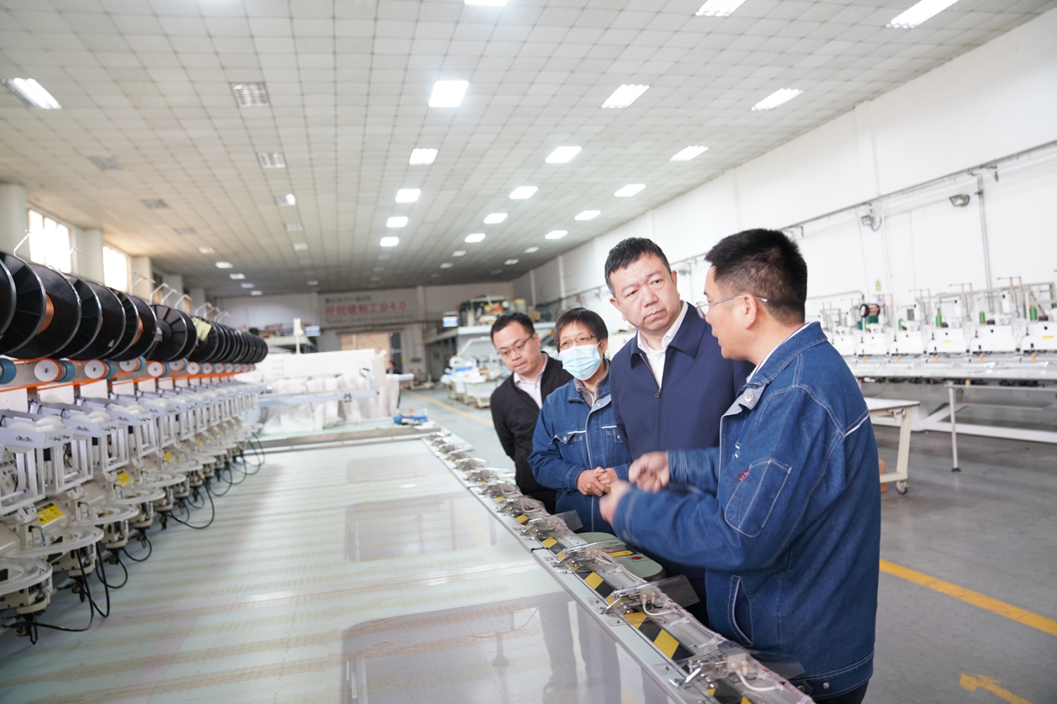 中縫協(xié)楊曉京理事長一行蒞臨富怡考察調(diào)研! 中縫協(xié)楊曉京理事長一行蒞臨富怡考察調(diào)研!